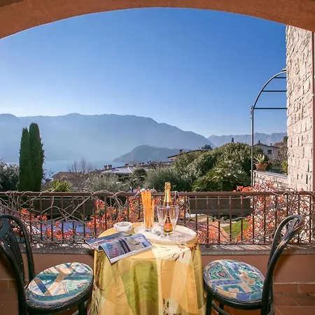 Sleeps 5 Pool شقة
